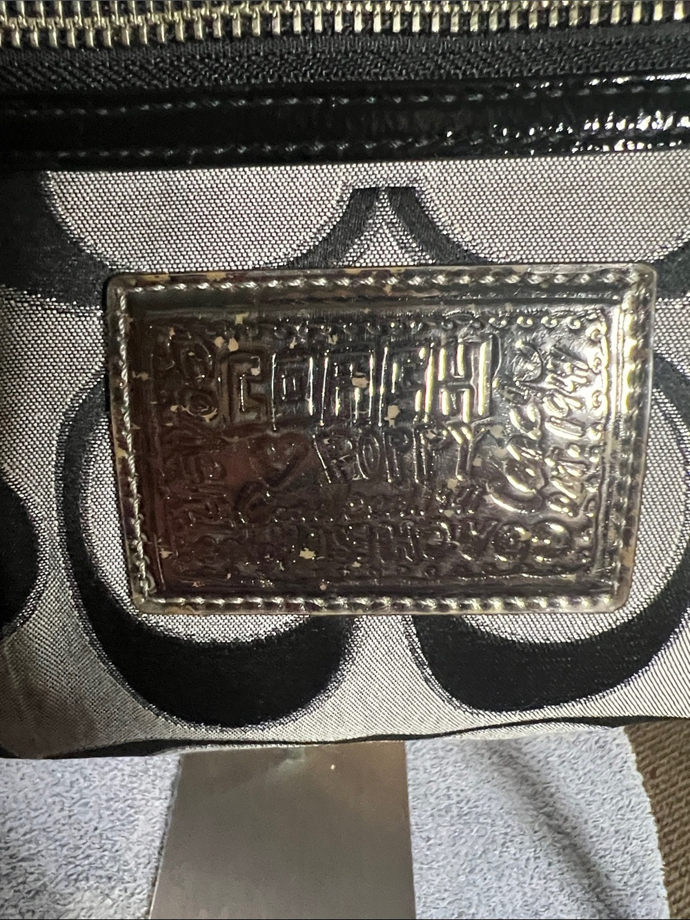 Coach Poppy Signature Canvas Crossbody in Black & Cream - Picture 3 of 8
